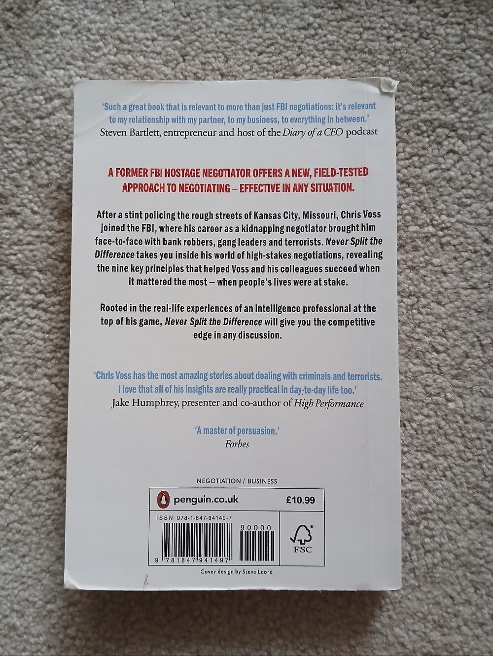 🤩 2/$30 Never Split The Difference By Chris Voss Paperback Book - Picture 2 of 3